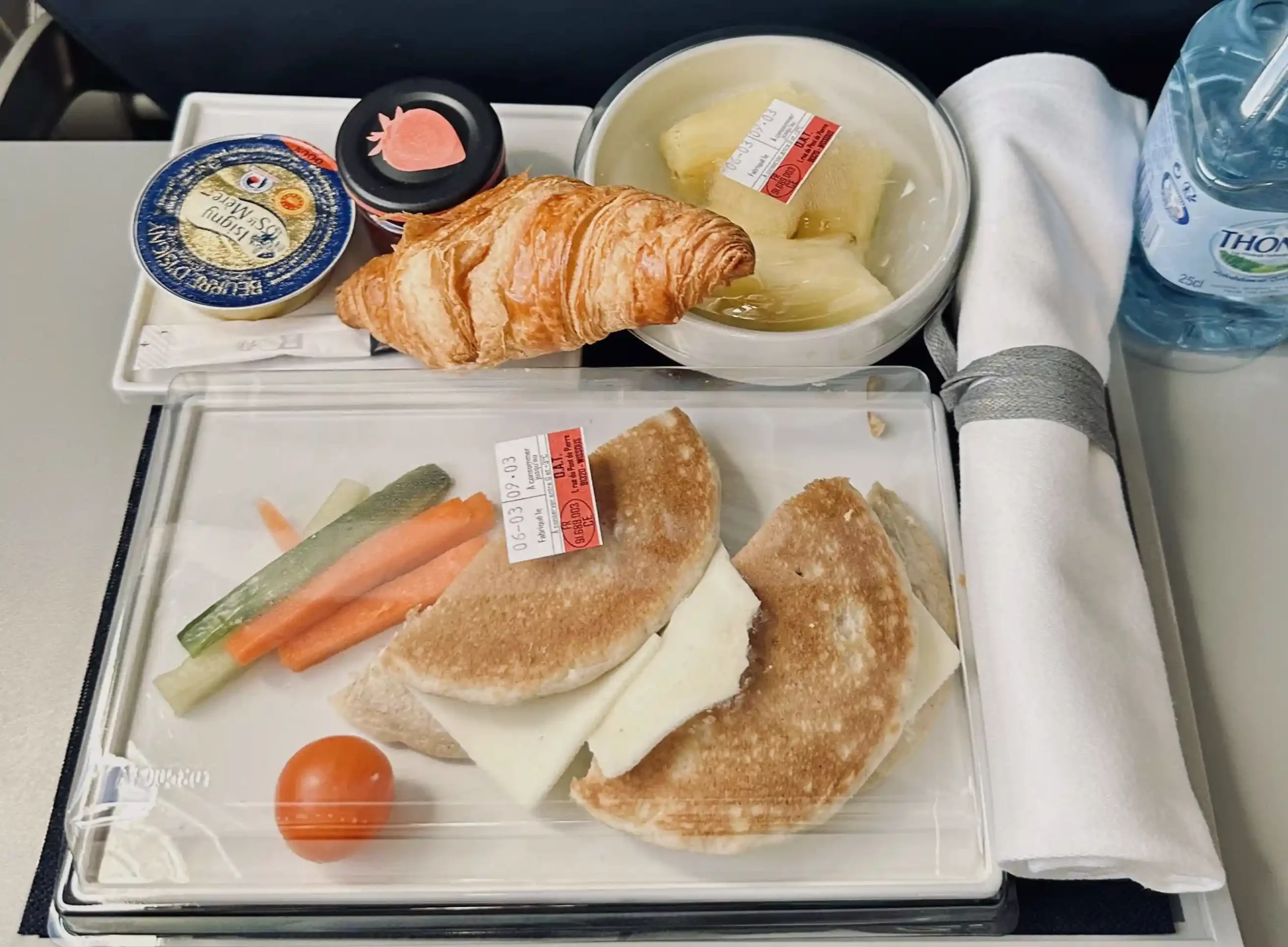 Review Air France Business Class E190 (FRACDG)