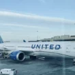 United 787-9 at SFO