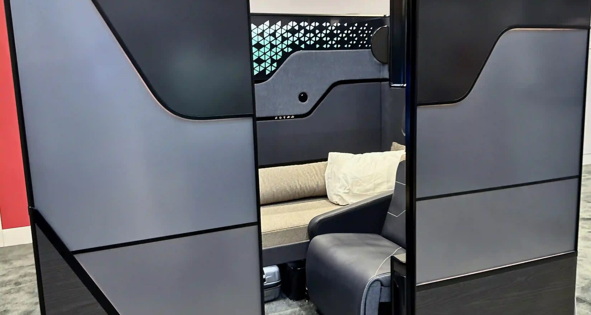 Signature Dream first class suite by Collins Aerospace