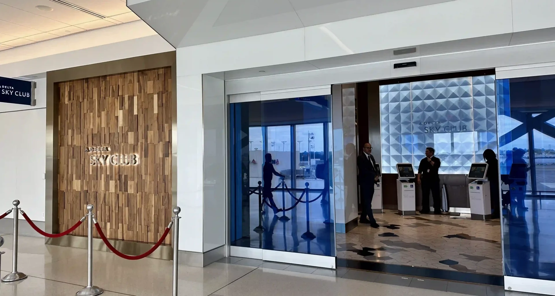 Delta Sky Club entrance at LGA