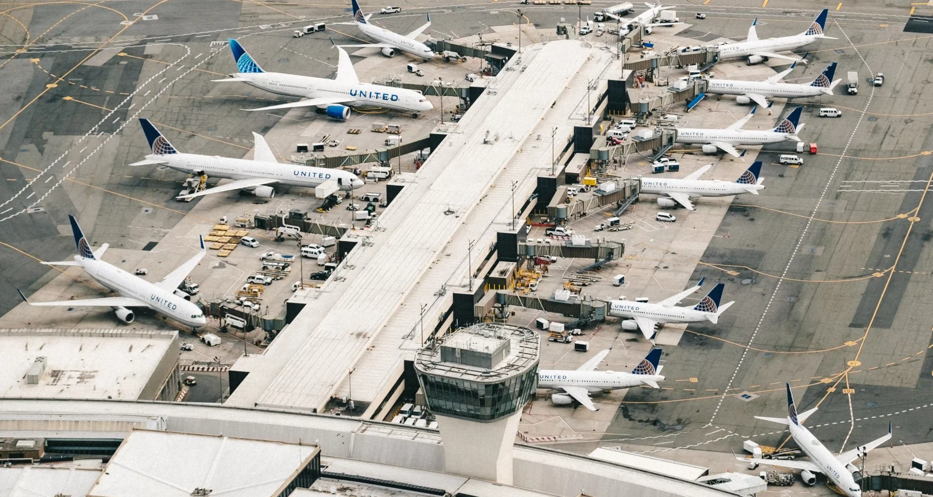 United airplanes at Newark Airport