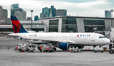 Delta plane on the apron